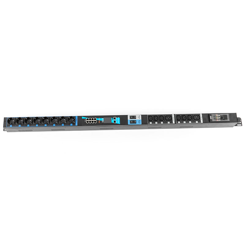 Hidraulikus mágneses áramkör 16 kimenetes függőleges TCP/IP érzékelő eco Smart Rack Pdu