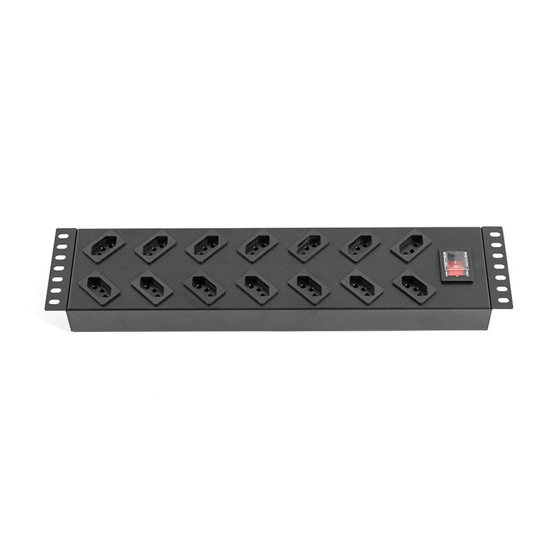 14 kimenetű Swiss Vertical Switched Rack Pdu